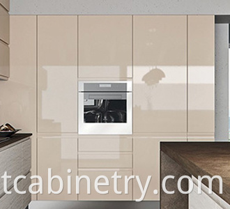 flat kitchen cabinets